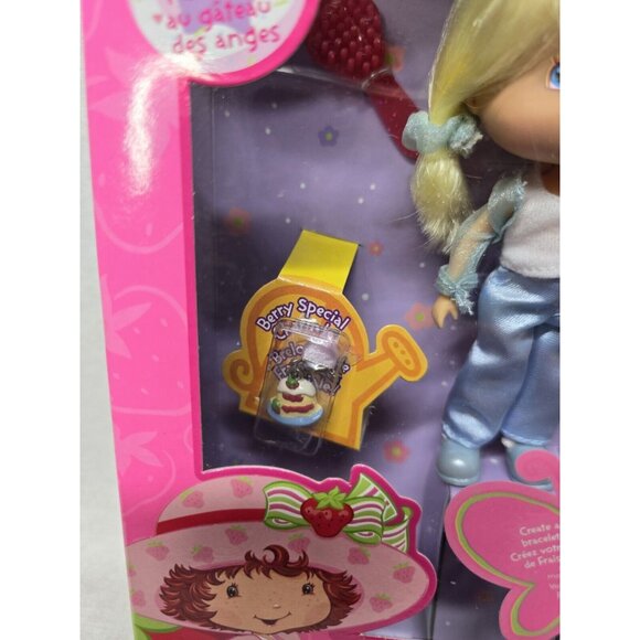 Vintage Strawberry Shortcake Berry Best Friends ANGEL CAKE Bandai Charm 2003 - Picture 4 of 12